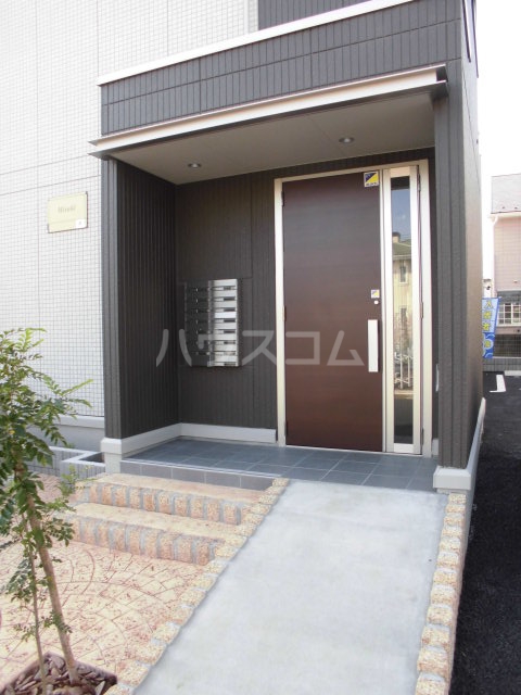 22/30 エントランス