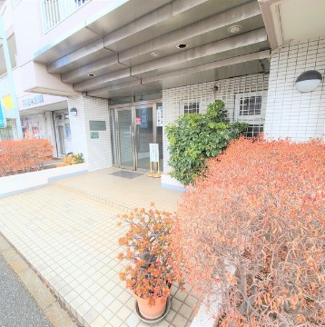 20/29 エントランス