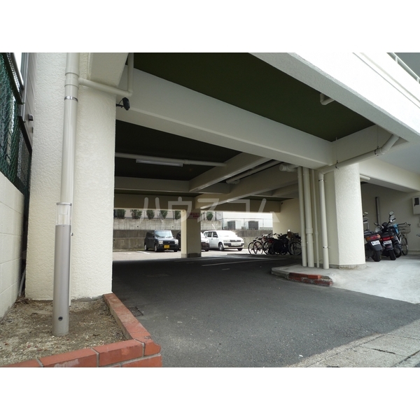 21/29 エントランス