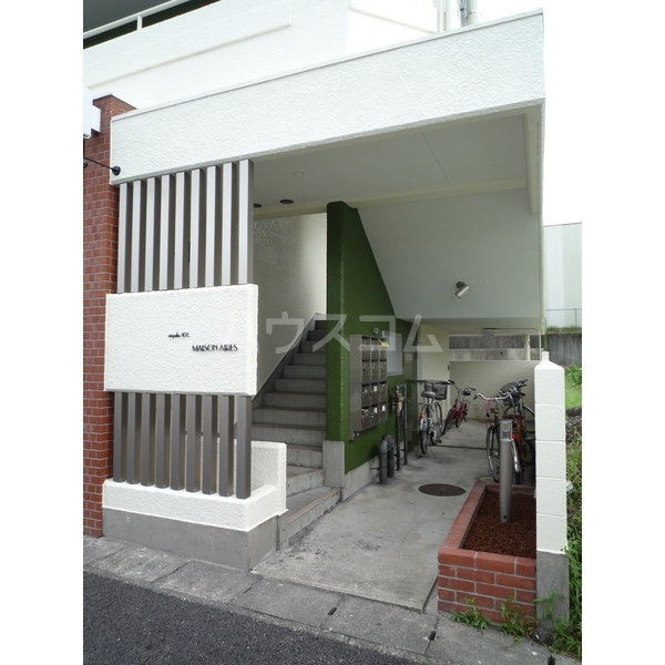 29/30 エントランス