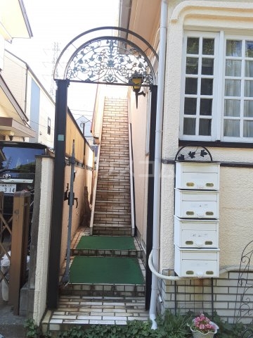 25/25 エントランス