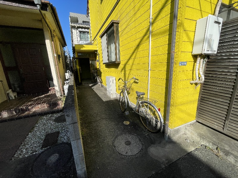 22/23 エントランス