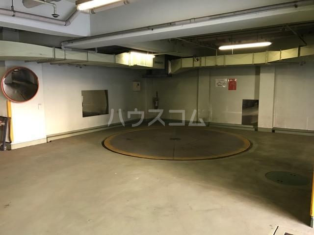 18/25 駐車場