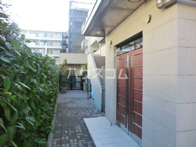 19/29 エントランス