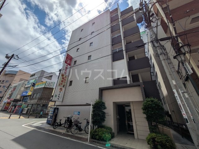 28/30 エントランス
