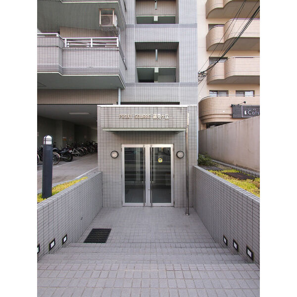 13/23 エントランス