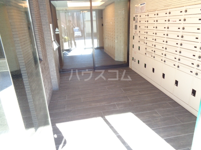 17/26 エントランス