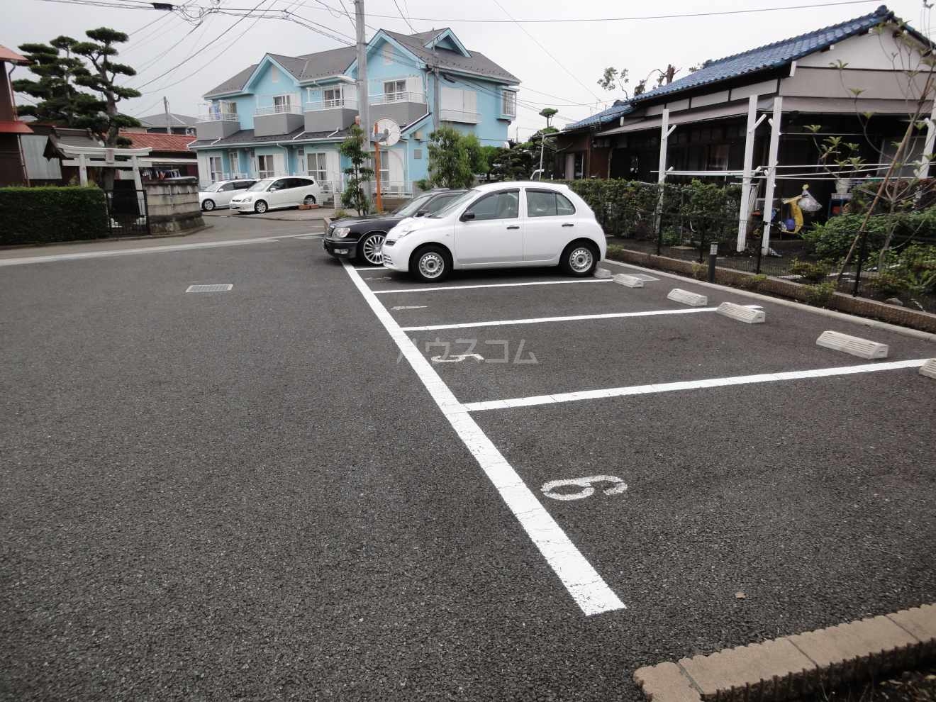 17/27 駐車場
