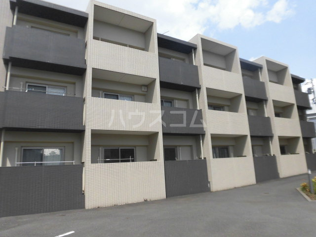 20/30 エントランス