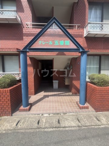 16/23 エントランス