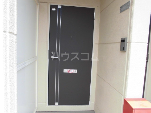 22/26 エントランス