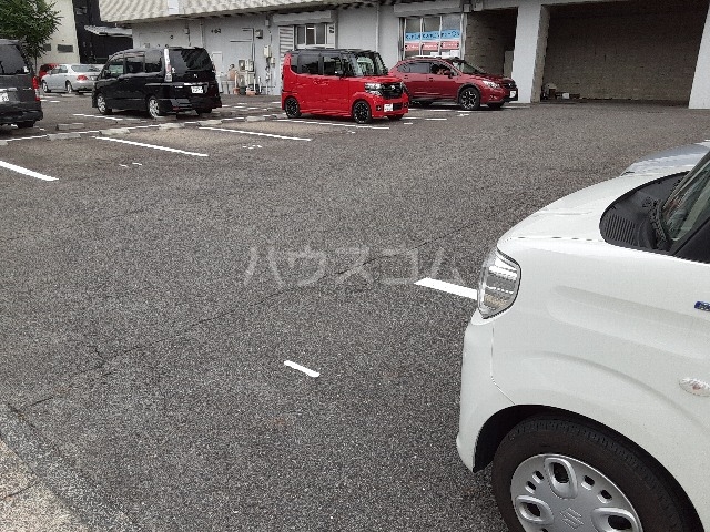4/7 駐車場