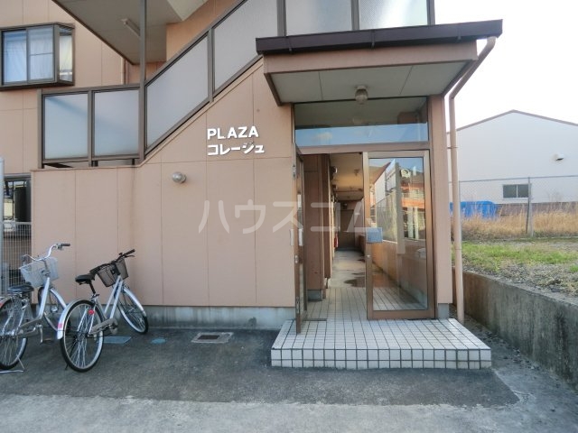 22/30 エントランス