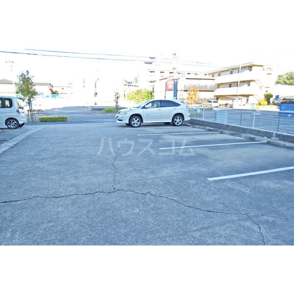 16/25 駐車場