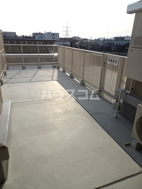 13/22 バルコニー