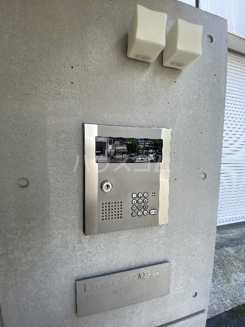 16/25 エントランス