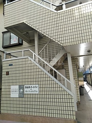 29/30 エントランス