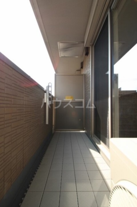 13/18 バルコニー