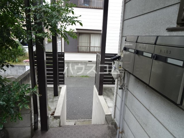 15/22 エントランス