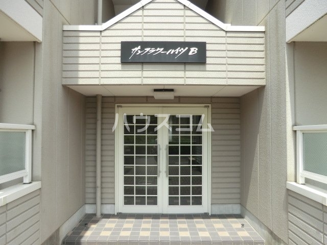 2/3 エントランス