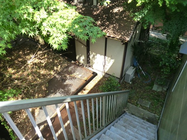 18/28 エントランス