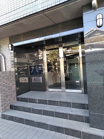 17/27 エントランス