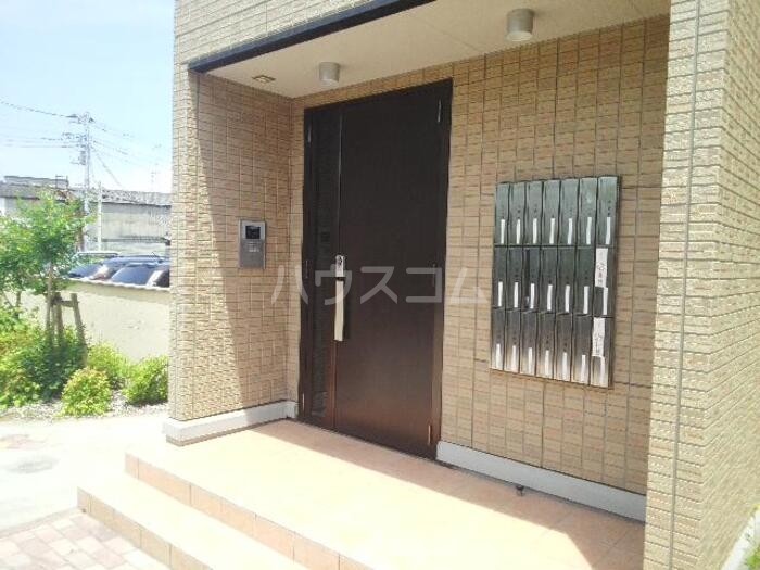 22/30 エントランス