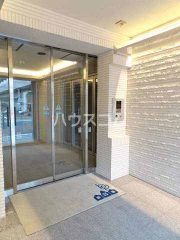 17/23 エントランス