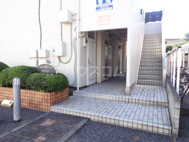 27/30 エントランス