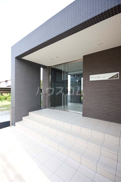 26/30 エントランス