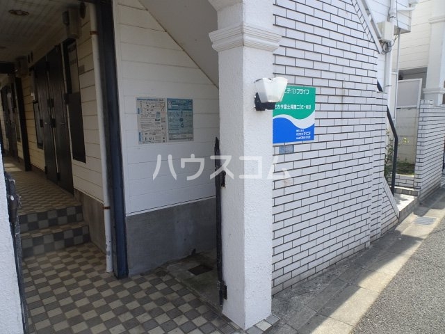 17/27 エントランス