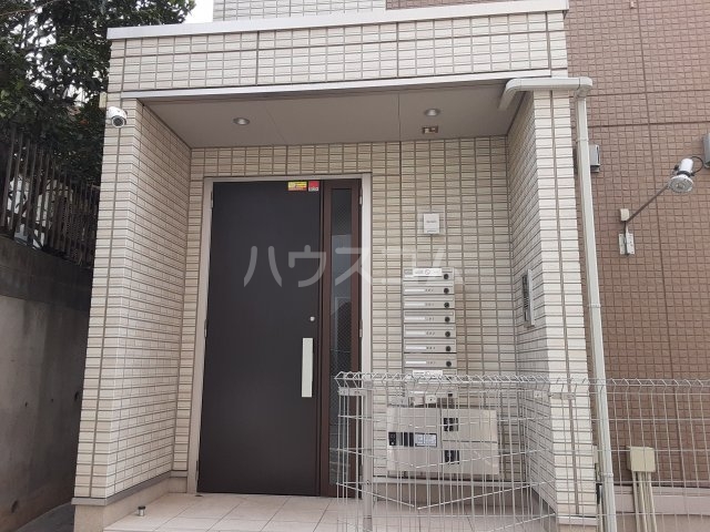 18/22 エントランス