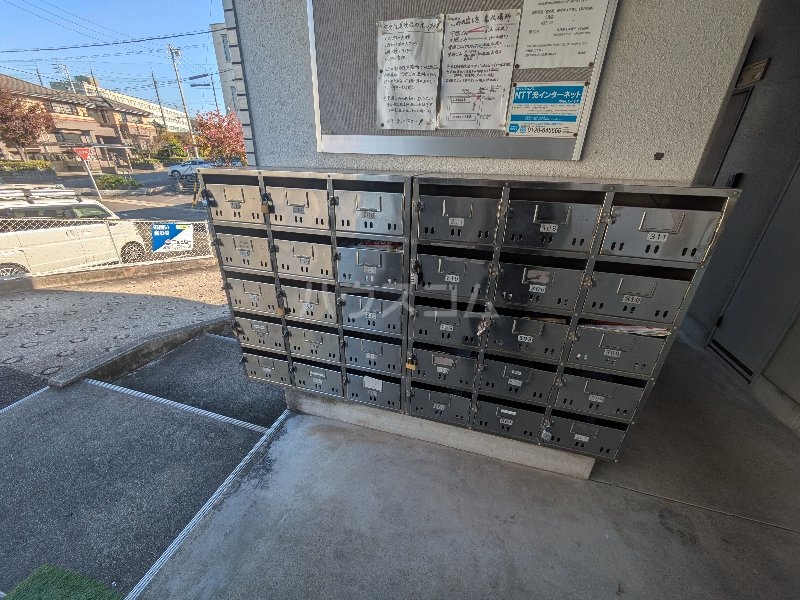 20/28 エントランス