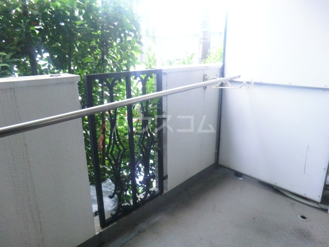 13/22 バルコニー