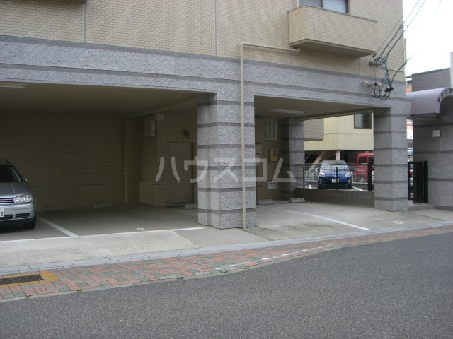 19/29 エントランス