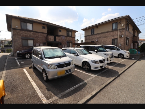 17/23 駐車場