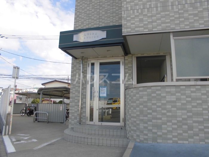 19/23 エントランス