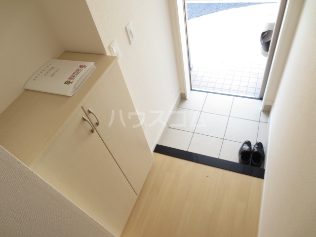 16/25 エントランス