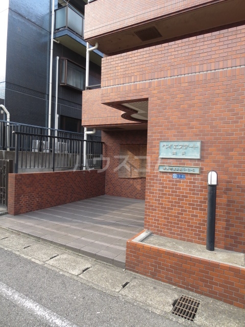 17/26 エントランス