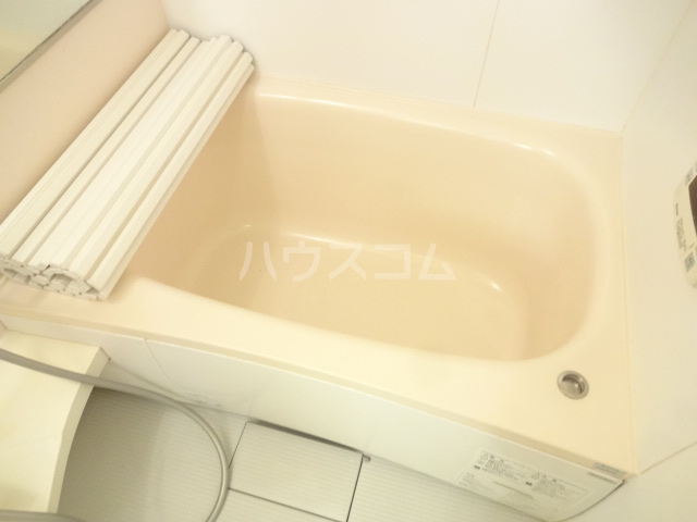 13/30 浴室