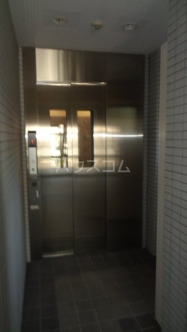 22/22 エントランス