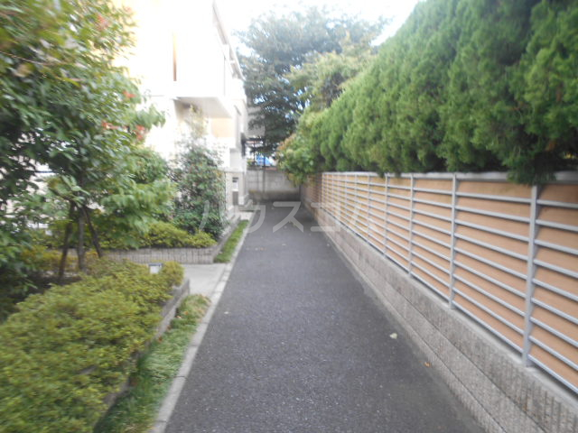 19/20 エントランス