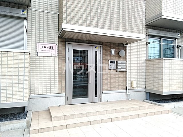 17/20 エントランス