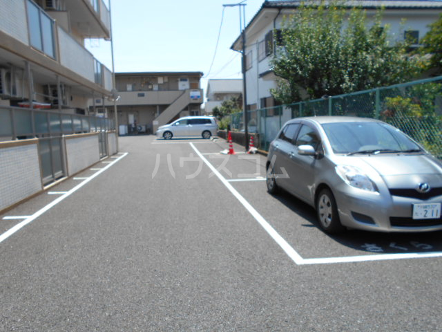 22/30 駐車場