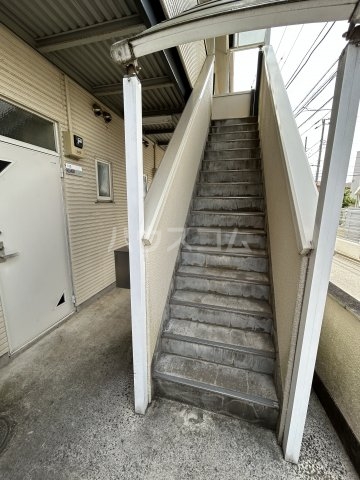 2/4 エントランス