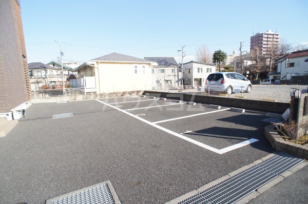 24/27 駐車場