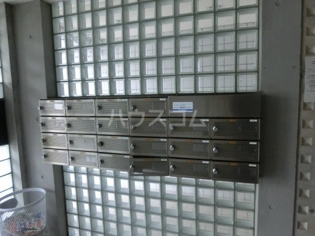 21/23 エントランス