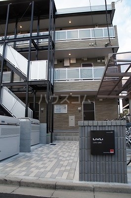 20/30 エントランス