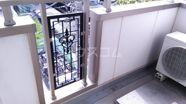 23/30 バルコニー