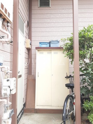 21/30 エントランス